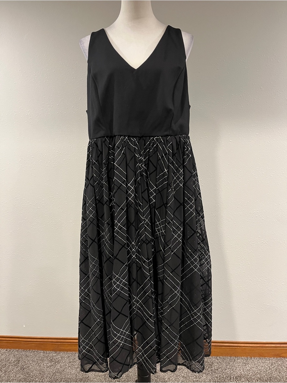 Torrid Black V-Neck Sleeveless Midi Dress with Geometric Skirt